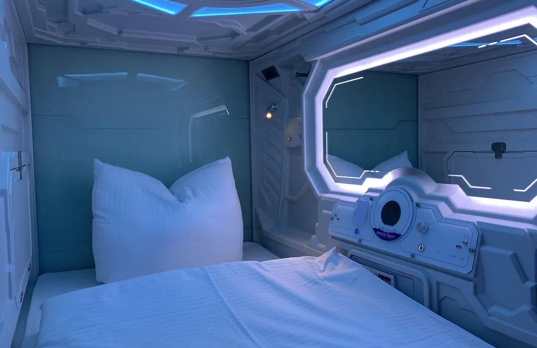 Space Night Capsule Hostel-1